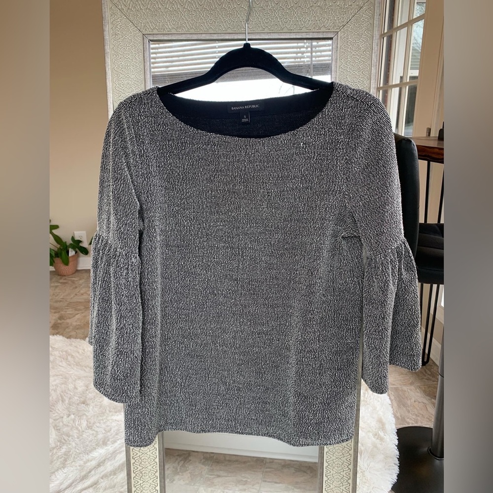 Banana Republic bell sleeves top